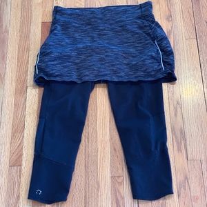 Athleta skirted legging Small